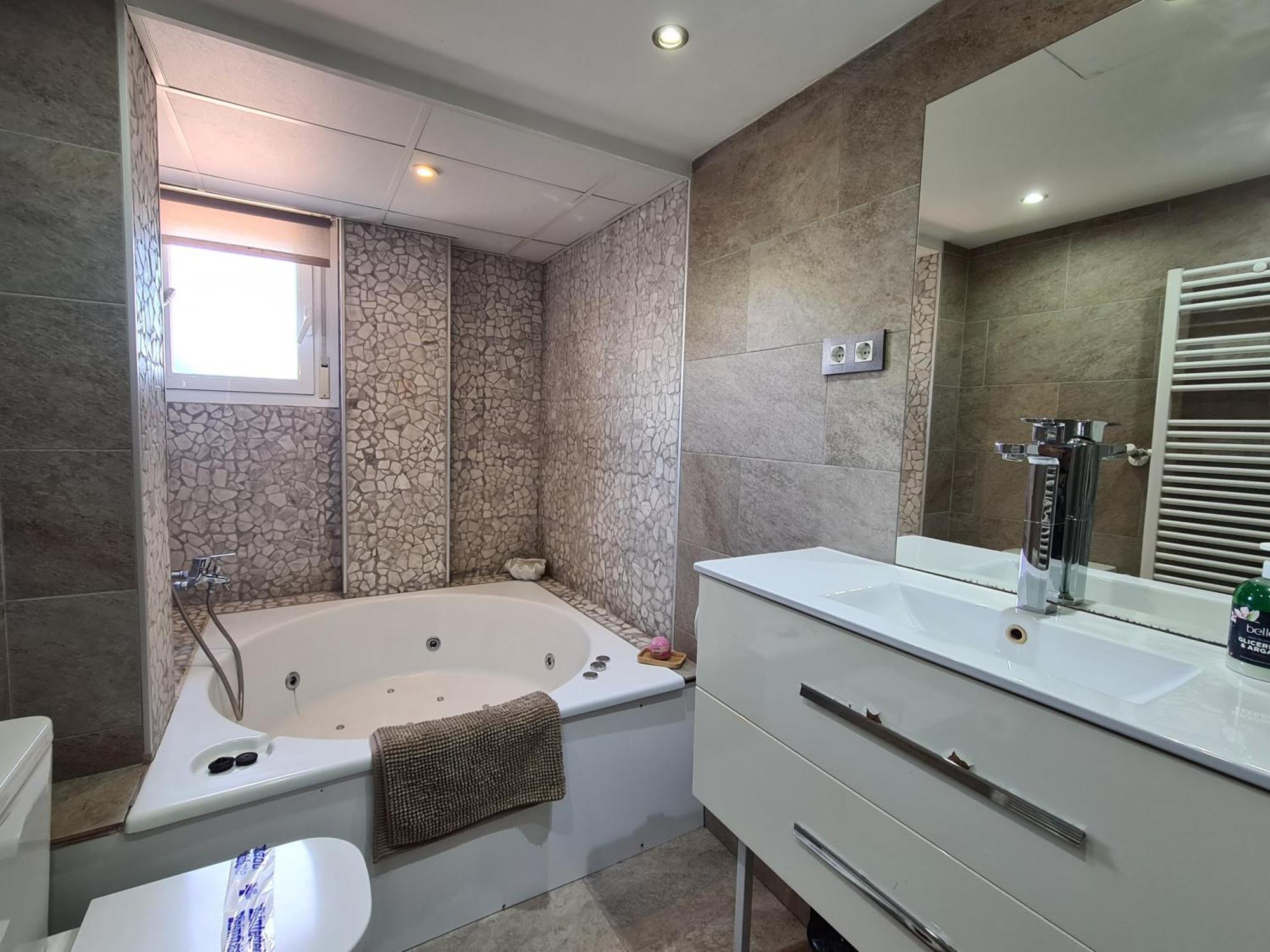 Dos Torres Ribera Play & Relax Con Jacuzzi Y Cine Leilighet Zaragoza Eksteriør bilde